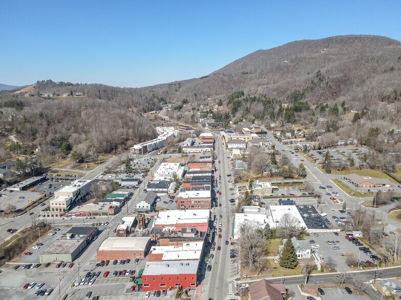 More Photos Of 144 Poplar Grove Rd, Boone Apartments For Lease