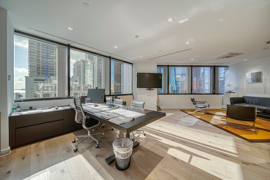 More Photos Of 1200 Brickell Ave, Miami Office For Sale