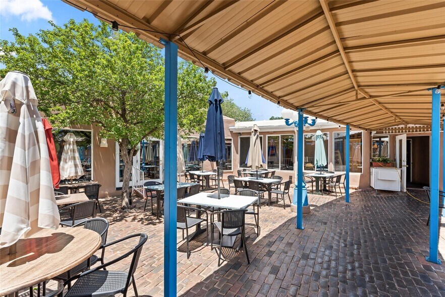 More Photos Of 4 Banana Ln, Santa Fe Restaurant For Sale