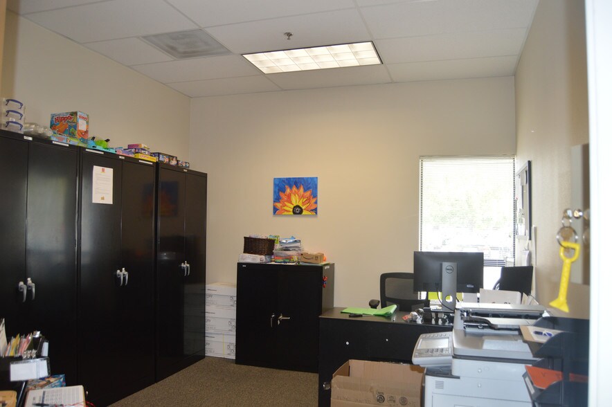 More Photos Of 160 Wikiup Dr, Santa Rosa Office For Lease