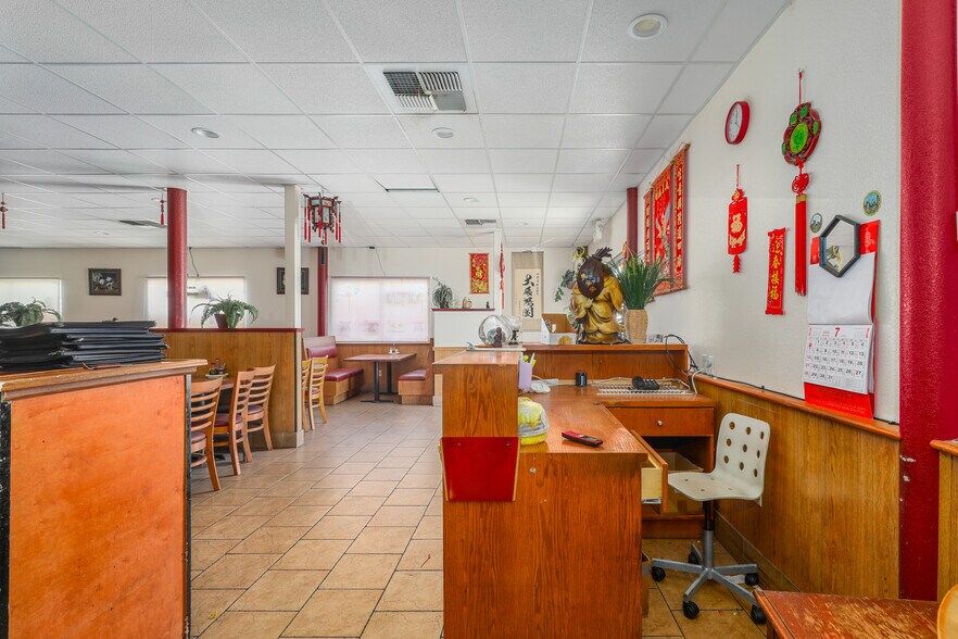 More Photos Of 1137 Walnut St, Red Bluff Restaurant For Sale