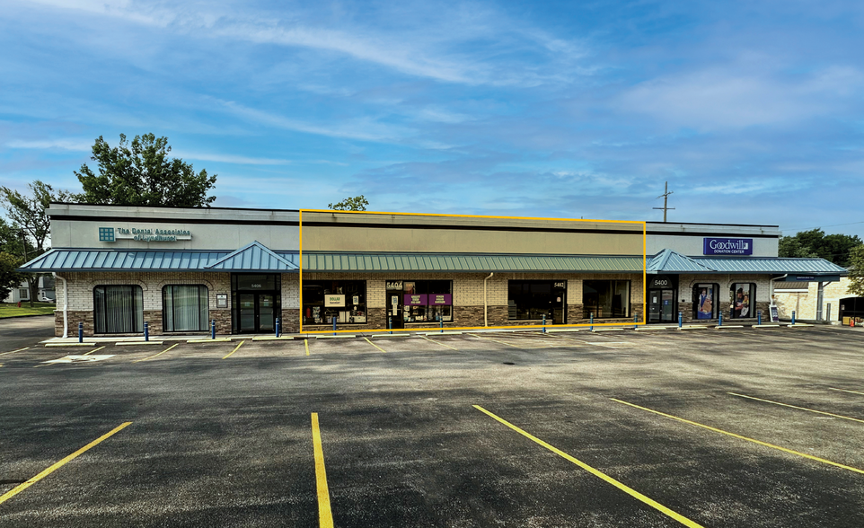 Primary Photo Of 5400-5404 Mayfield Rd, Lyndhurst General Retail For Lease