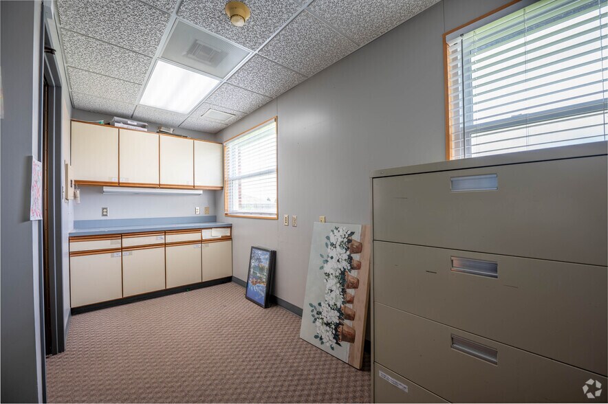 More Photos Of 1510 Amos Rd, Shelbyville Flex For Sale