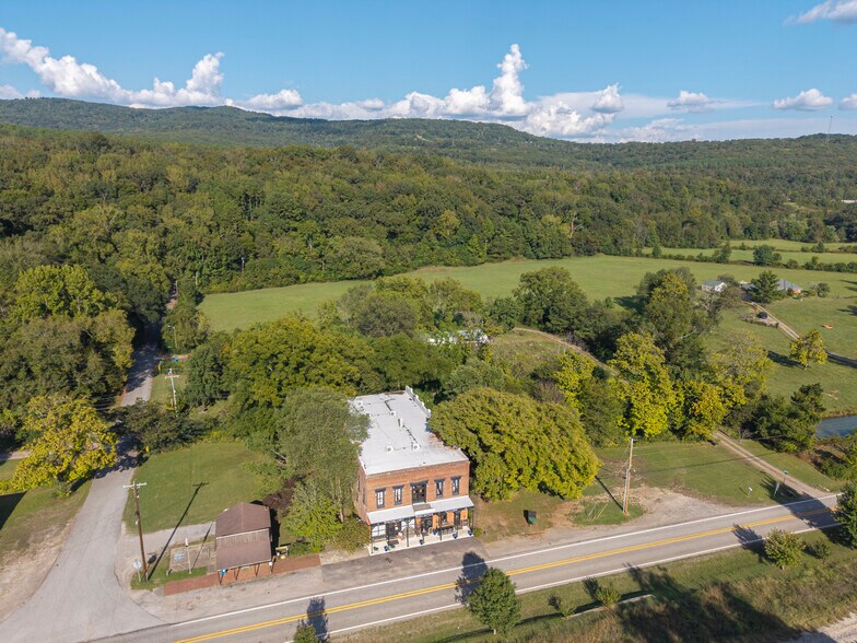 Primary Photo Of 411 E Front Ave, Chester Hotel For Sale