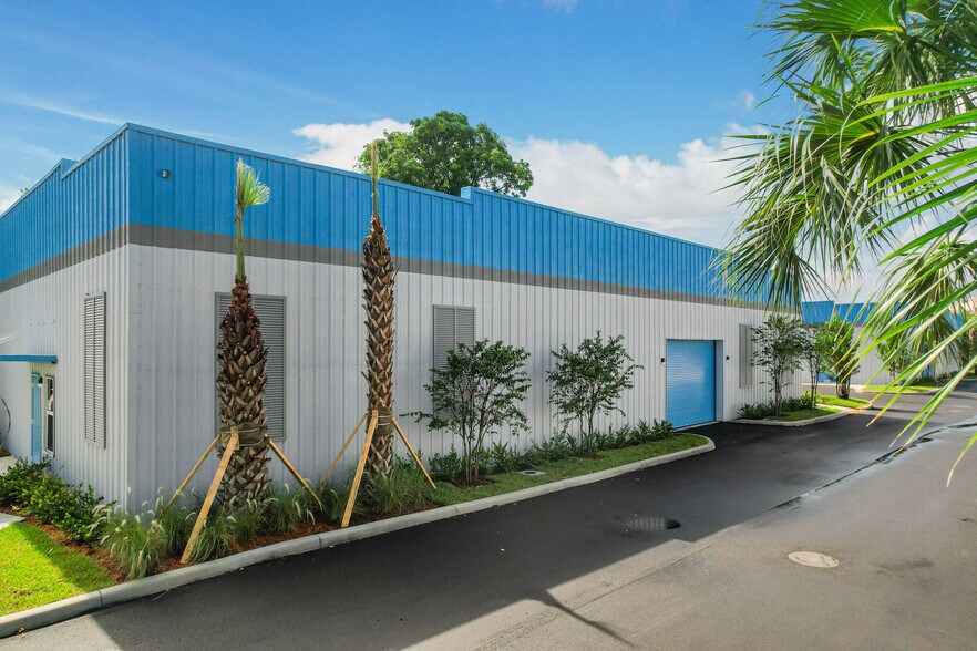 More Photos Of 621 NE 1st Ave, Pompano Beach Warehouse For Sale
