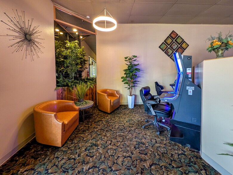 More Photos Of 909 E St Patrick St, Rapid City Storefront Retail Office For Sale