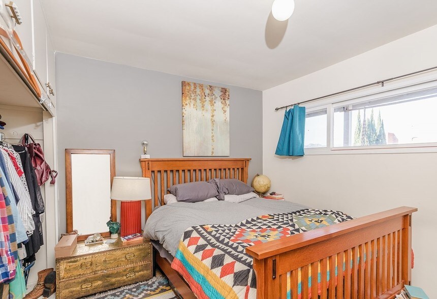 More Photos Of 1037 Sanborn Ave, Los Angeles Apartments For Sale