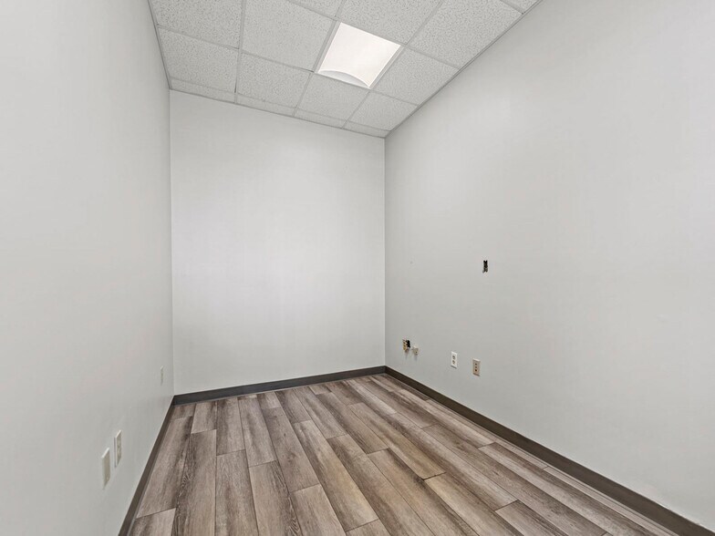 More Photos Of 731-745 Shotgun Rd, Sunrise Light Distribution For Sale