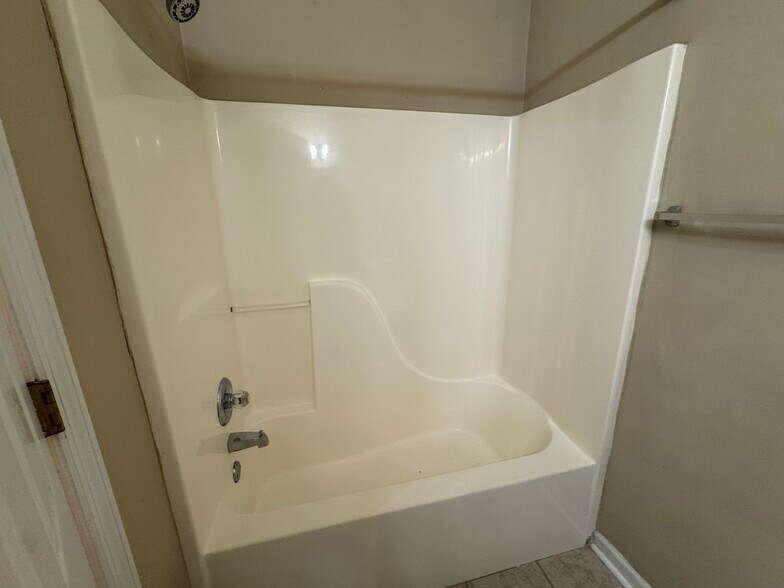 More Photos Of 8082 Veterans Pkwy, Columbus Apartments For Sale