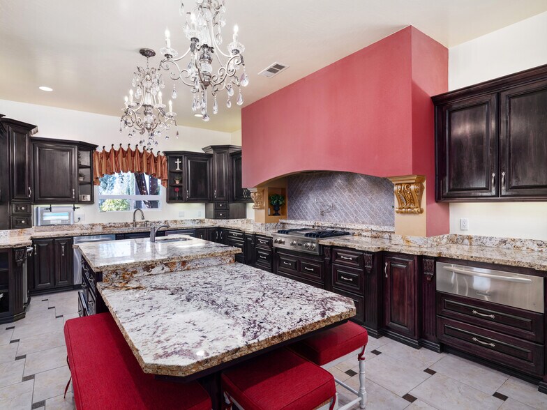 More Photos Of 16073 Highway 65, Bakersfield Winery Vineyard For Sale
