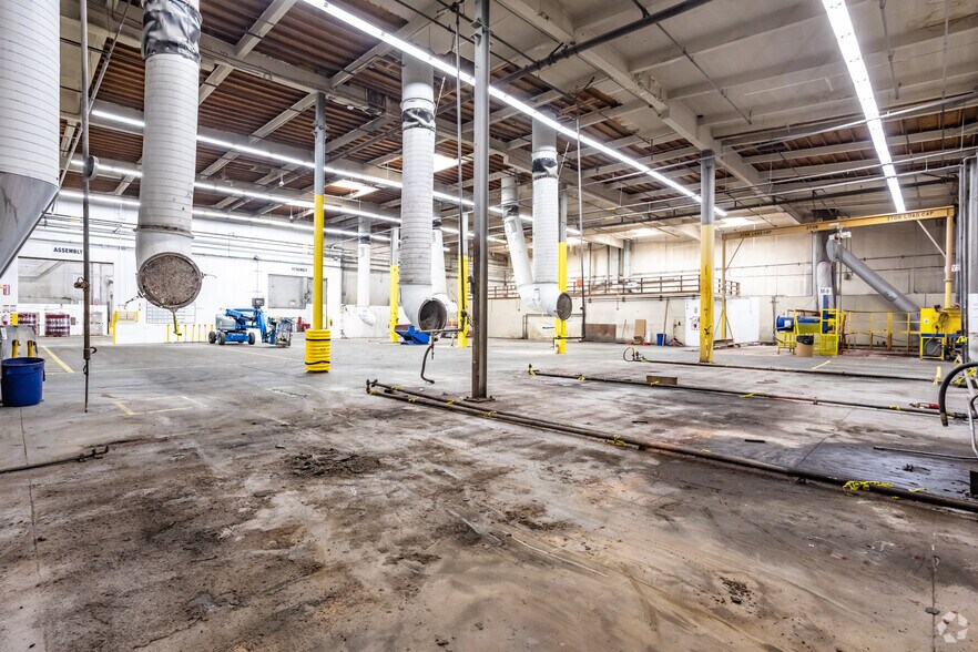 More Photos Of 1210 N Tustin Ave, Anaheim Warehouse For Lease