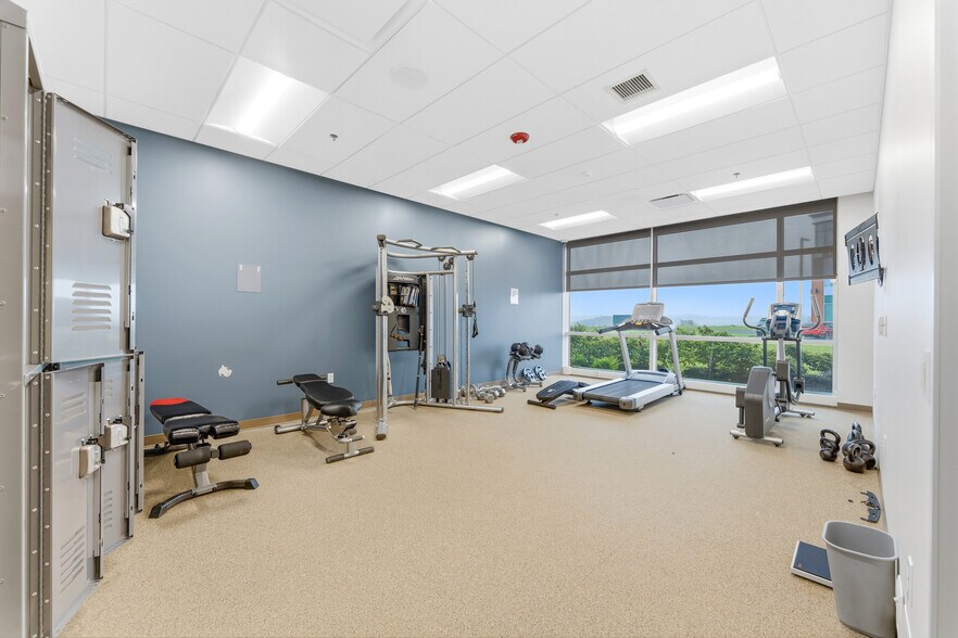 More Photos Of 423 Fortress Blvd, Morgantown Office For Sale