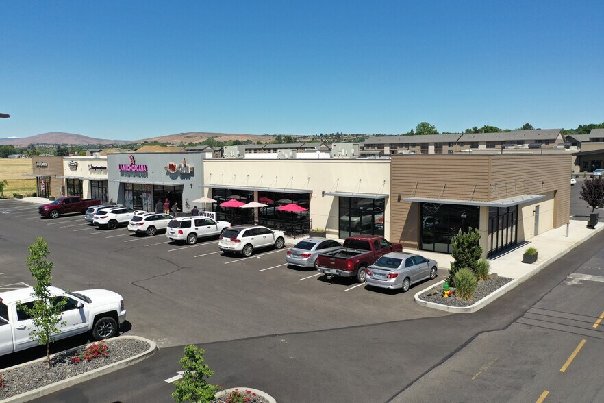 More Photos Of 6411 W Nob Hill Blvd, Yakima General Retail For Lease