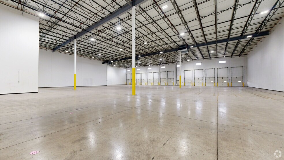 Primary Photo Of 11101 Franklin Ave, Franklin Park Distribution For Lease