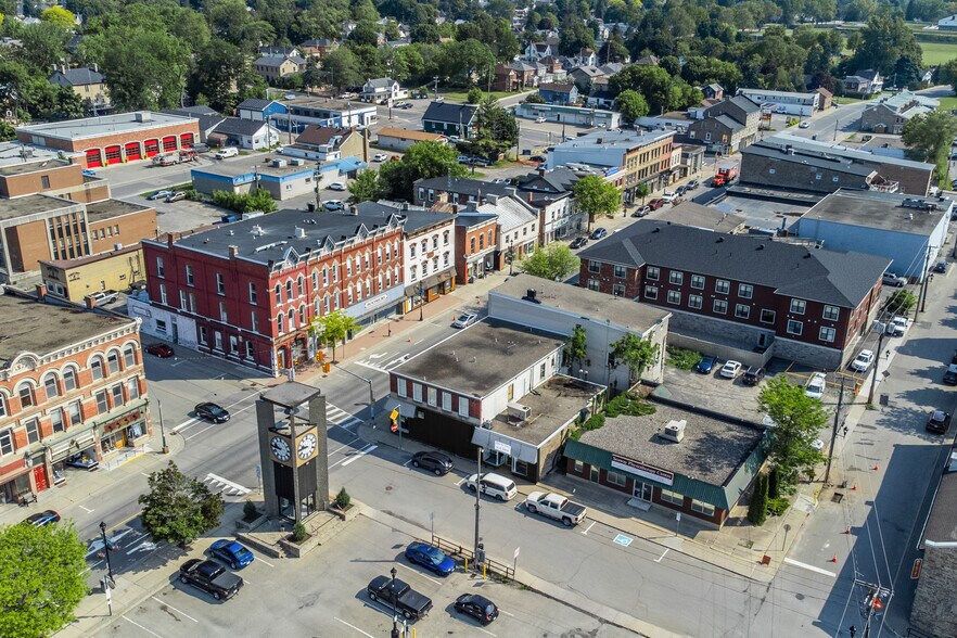 More Photos Of 187-199 King St W, Prescott Storefront Retail Residential For Lease