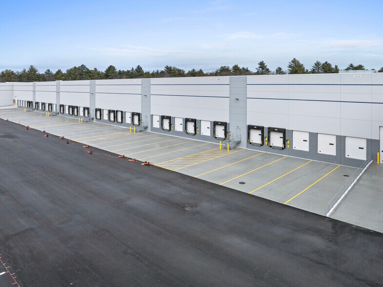 More Photos Of 150 Revolutionary Drive, East Taunton Warehouse For Lease