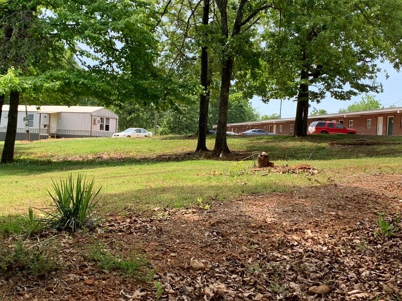 More Photos Of 1900 Old Shocco Rd, Talladega Apartments For Sale