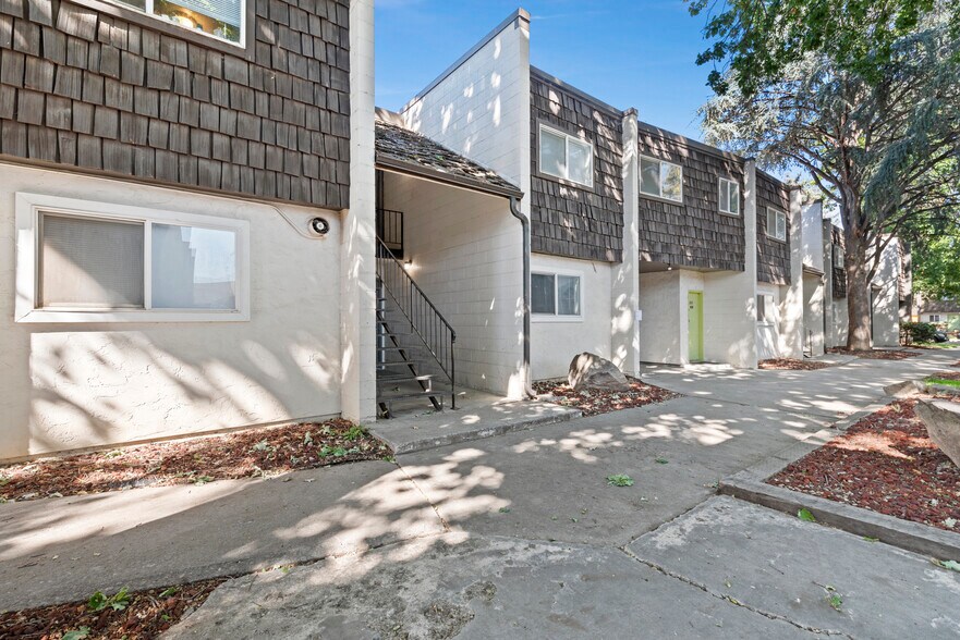 More Photos Of 529 Rossi St, Boise Apartments For Sale
