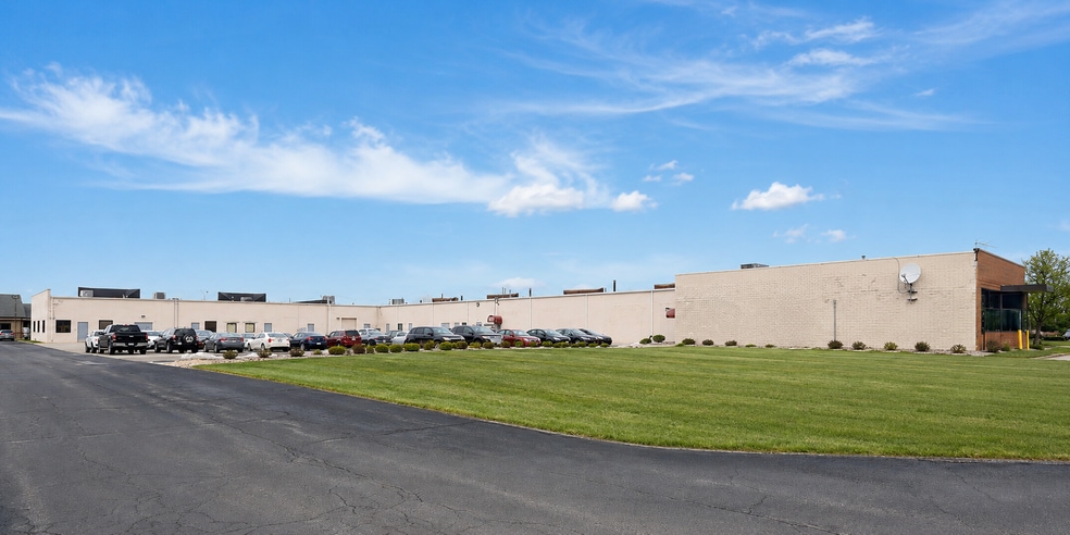 More Photos Of 251-397 W 84th Dr, Merrillville Flex For Lease