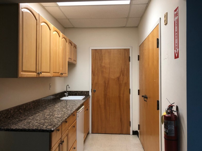 More Photos Of 6139-6141 Oakbrook Pky, Norcross Office For Lease