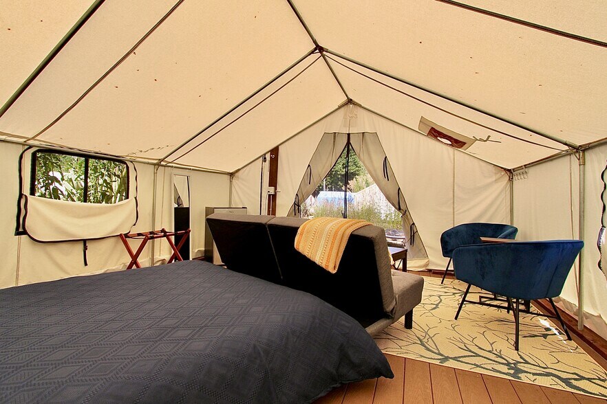 More Photos Of 16590 River Rd, Guerneville Hotel For Sale