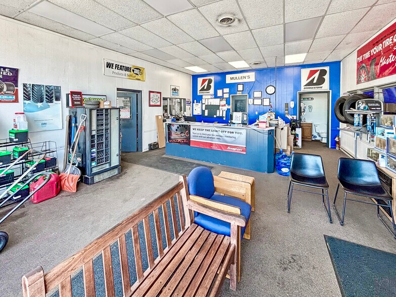 More Photos Of 1005 E Broadway St, Covington General Retail For Sale