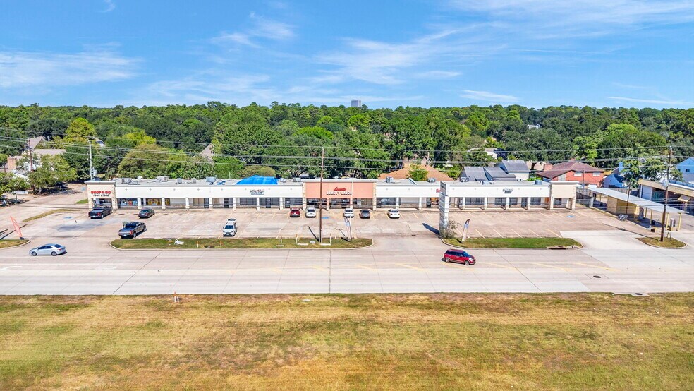 More Photos Of 10742-10794 Grant Rd, Houston Unknown For Lease