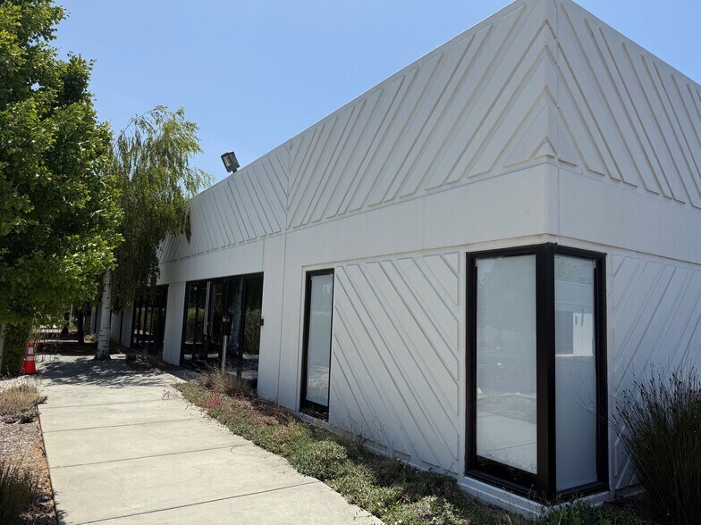 More Photos Of 10161-10181 Bubb Rd, Cupertino Research And Development For Lease