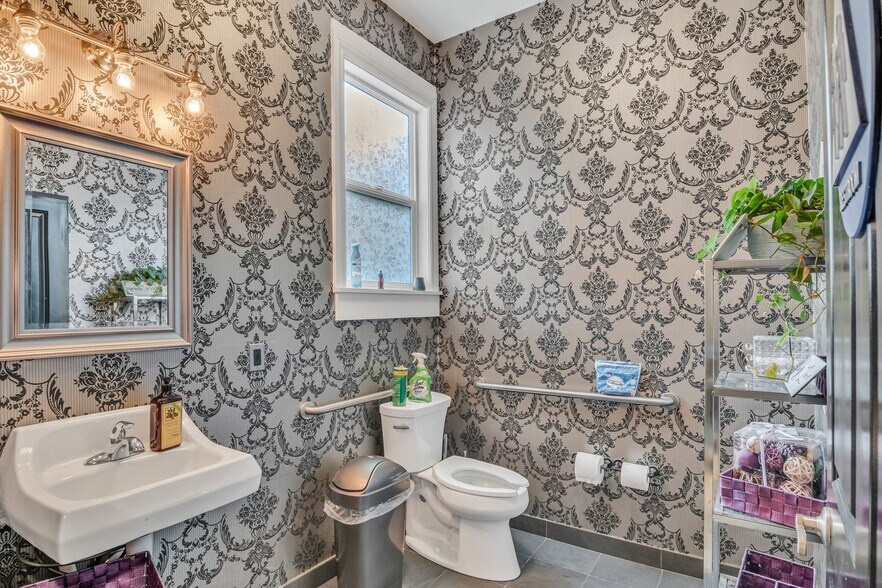 More Photos Of 1211 Church St, San Francisco Storefront Retail Residential For Lease