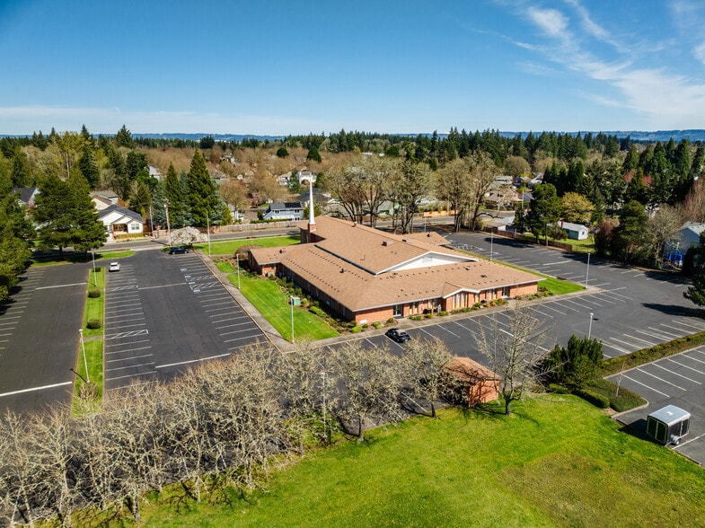 More Photos Of 5580 Golden Rd, Hillsboro Specialty For Sale