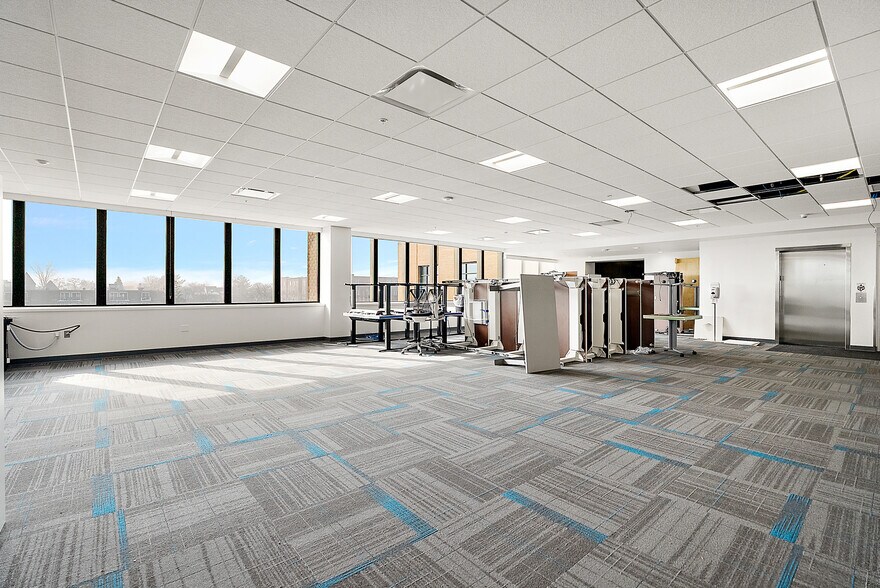 More Photos Of 250 E Front St, Traverse City Office For Lease