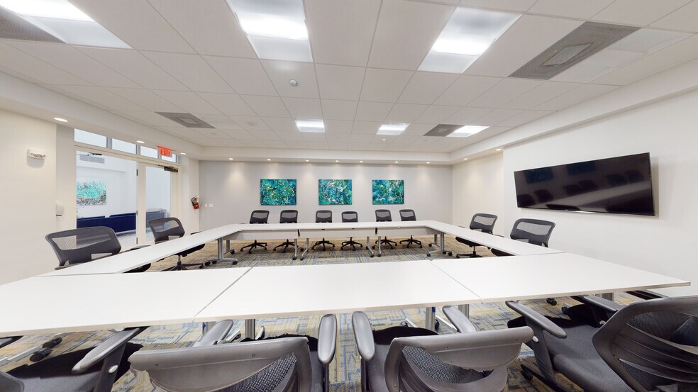 More Photos Of 2 Alhambra Plz, Coral Gables Office Residential For Lease