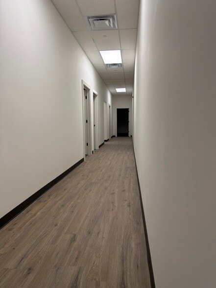 More Photos Of 8635 W 21st St, Sand Springs Warehouse For Lease