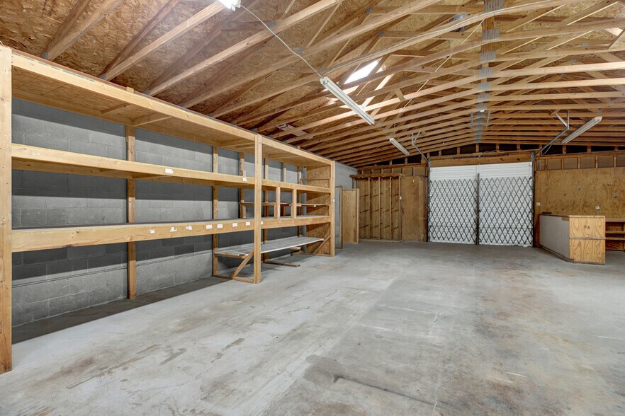 More Photos Of 218 Deborah Dr, New Braunfels Warehouse For Lease
