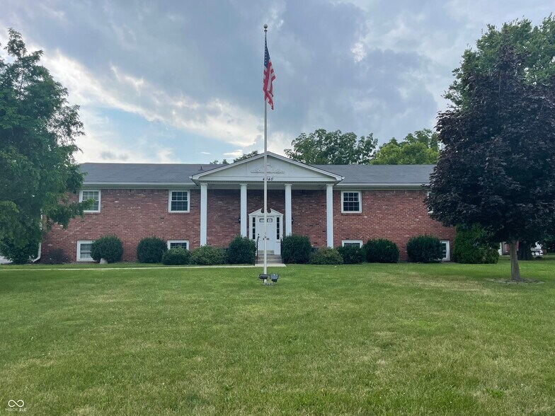 More Photos Of 4040 S Meridian St, Indianapolis Office For Lease