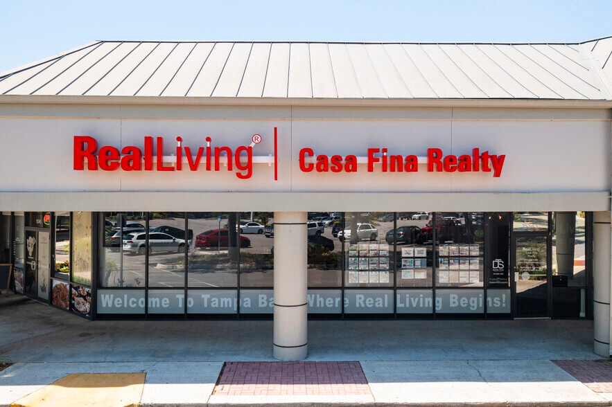 More Photos Of 15305 Amberly Dr, Tampa Unknown For Lease