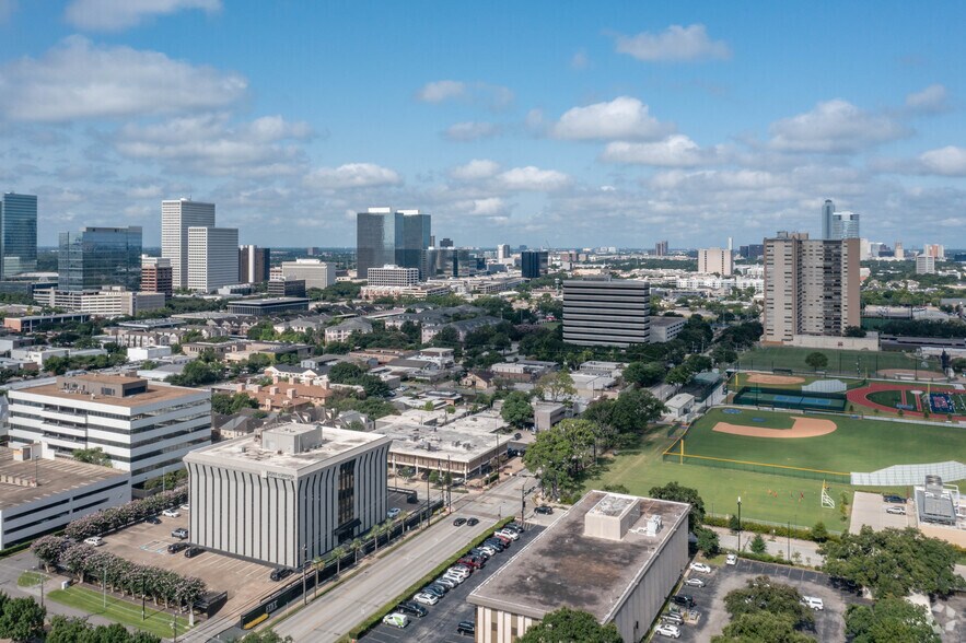 More Photos Of 3131 W Alabama St, Houston Office For Lease