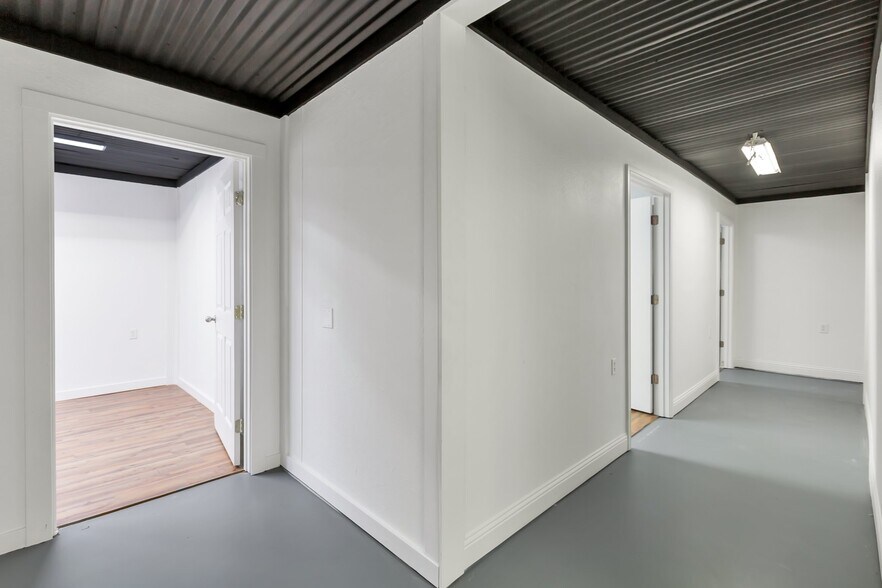 More Photos Of 1715 N FM Road 51, Springtown Flex For Sale