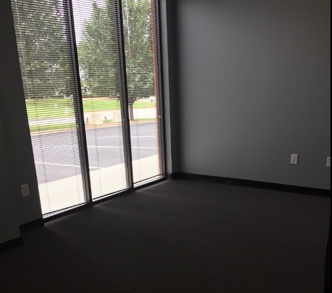 More Photos Of 60 Chamisa Rd, Covington Unknown For Lease