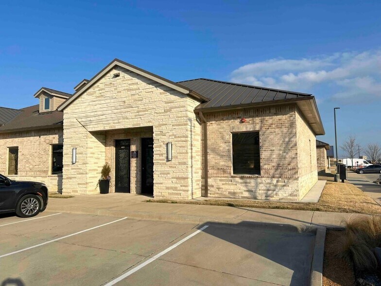 More Photos Of 1400 N Coit Rd, McKinney Unknown For Lease