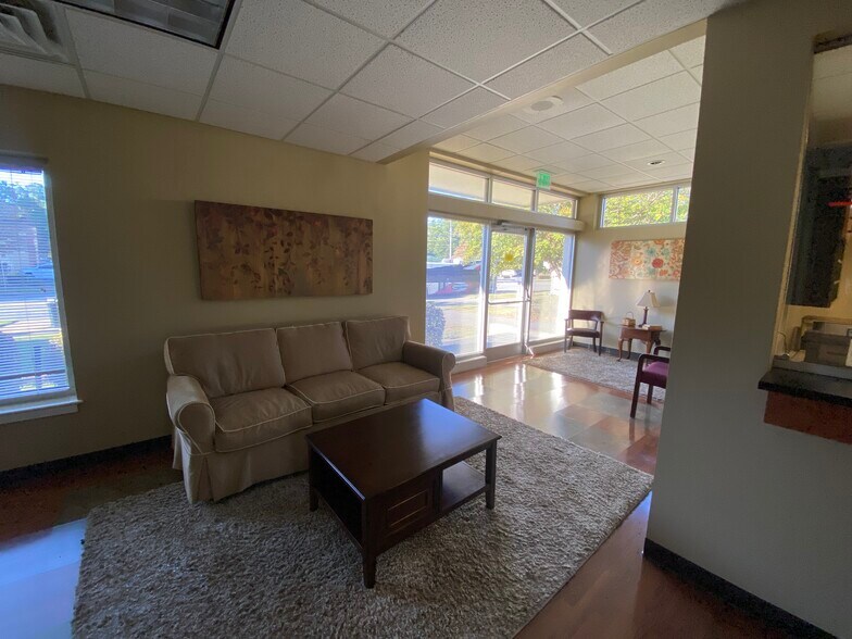 More Photos Of 784 Prince Ave, Athens Medical For Sale