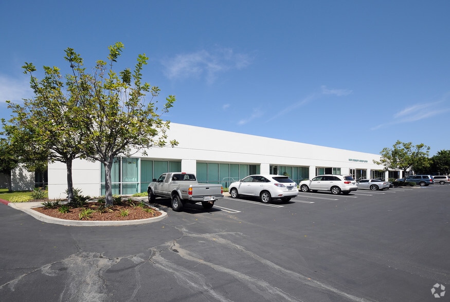 More Photos Of 17815 Newhope St, Fountain Valley Light Manufacturing For Lease