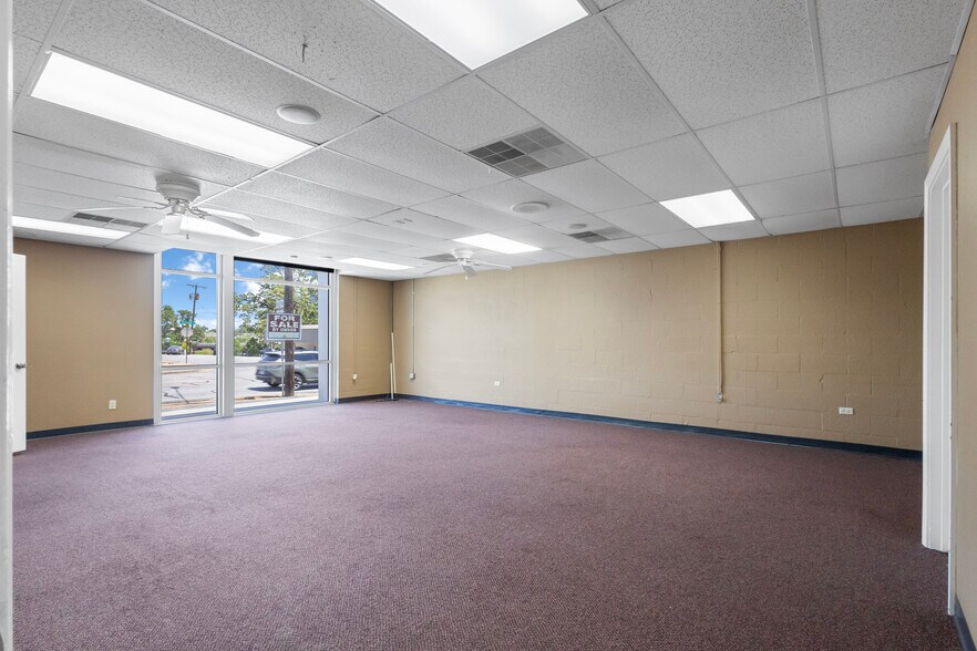 More Photos Of 421 S Beckham Ave, Tyler Medical For Lease