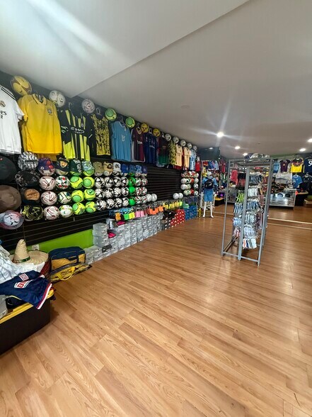 More Photos Of 2621-2623 Westfield Ave, Camden Storefront Retail Residential For Sale