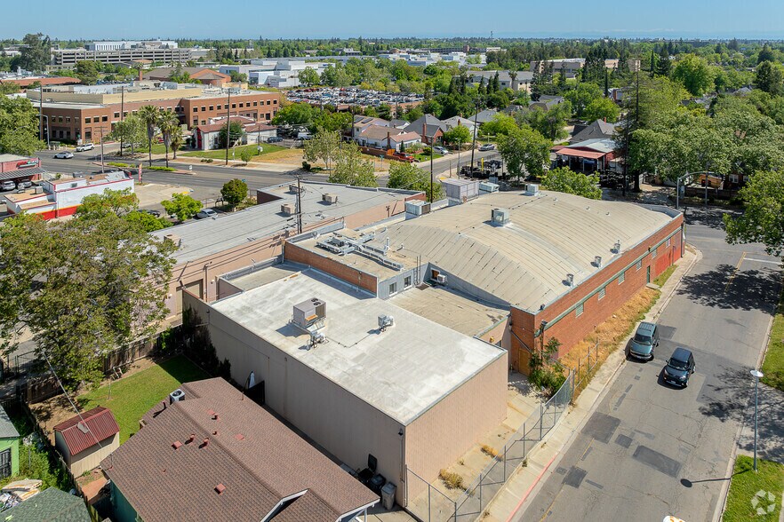 More Photos Of 3258 Stockton Blvd, Sacramento Unknown For Lease