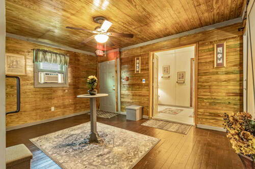 More Photos Of 450 S Oak St, Jackson Storefront Retail Office For Sale