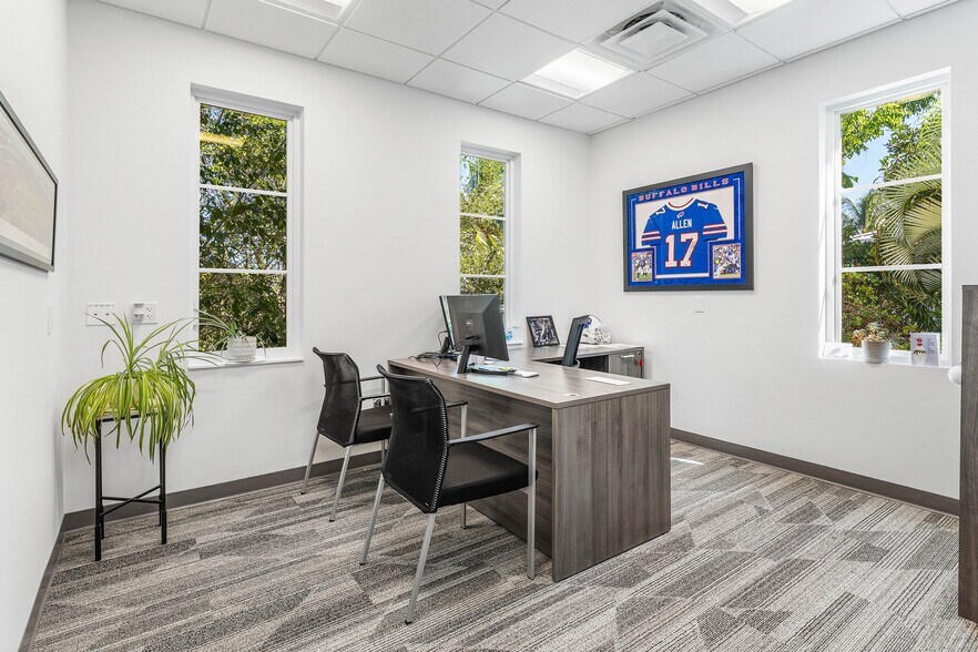 More Photos Of 226 Palm Ct, Delray Beach Medical For Sale