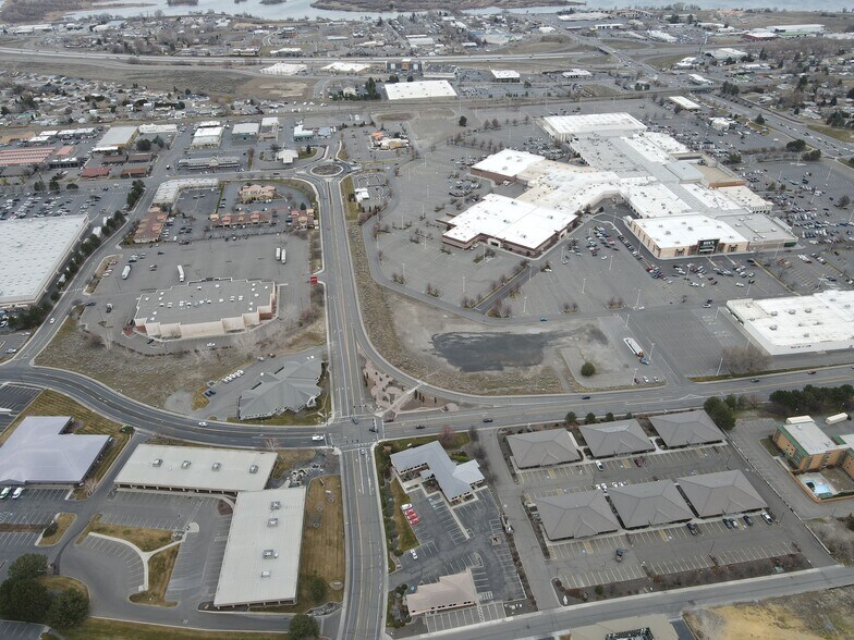 More Photos Of 8203 W Quinault Ave, Kennewick Office For Lease