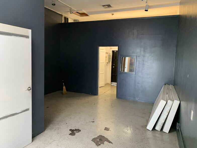 More Photos Of 7368-7374 Melrose Ave, Los Angeles Storefront For Lease