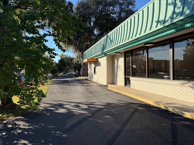 More Photos Of 1536 S Pine Ave, Ocala Fast Food For Lease